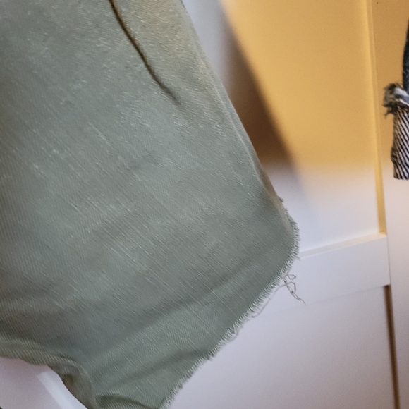 Cropped green jeans, Universal Thread, Size 18/34 R - Picture 3 of 4